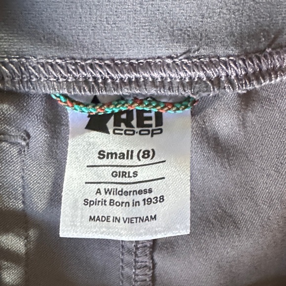 REI Girls Gray Athletic Bottoms, Size 8 - Picture 2 of 6